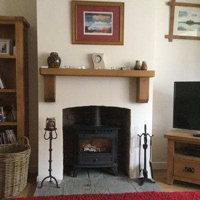 avid_bookwyrm's profile picture. Big fan of art, all kinds. I take some photos, because that’s art too. I’m trying to learn to draw and paint but……!! I also love old cars and motor bikes.