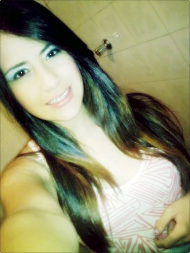 Irônica, chata, metida e antipática é tudo que eu vou parecer ser se você me julgar antes de conhecer (: