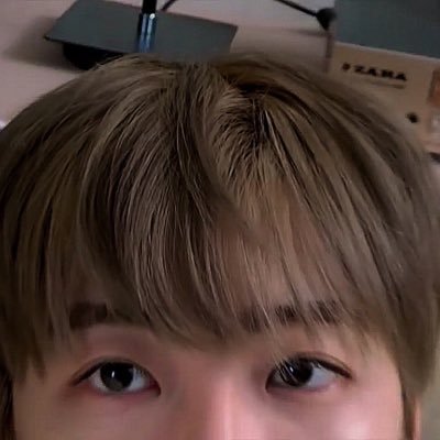 sunrabbitzz's profile picture. 