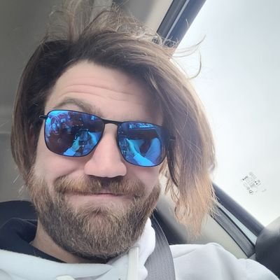 sloanerfergs's profile picture. Go oilers, 780 baby.