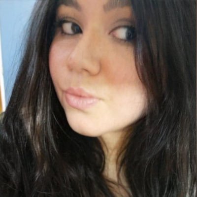 🇨🇱 Chilena, 36 años , cancer , laboratorista clínico . viajar ✨ leer 📚 sushi 🍣 .