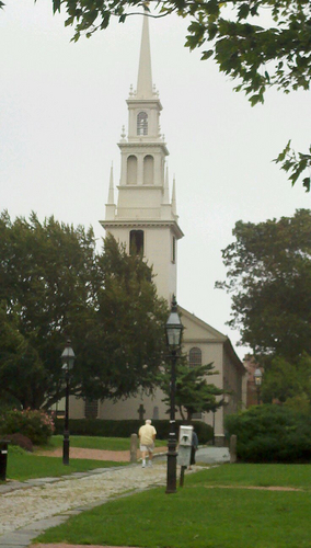 A vibrant Episcopal community in the heart of Newport, RI. Come see for yourself at 1 Queen Anne Square (off Spring between Mill & Church Streets)!