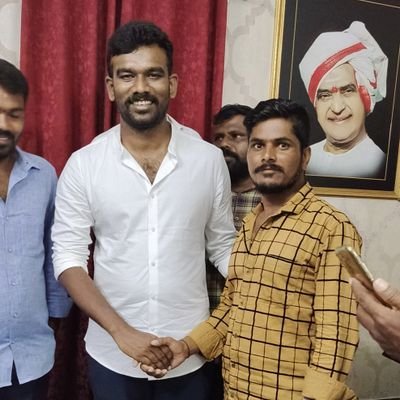 kravi20916863's profile picture. 