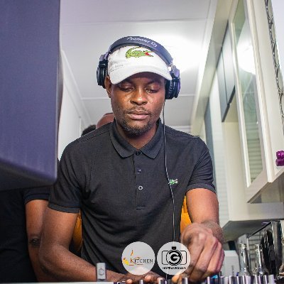 LoxDeep (IntweDeepKangaka) For Bookings : Email : Mbusoloxdeep@gmail.com Fb Page : LoxDeep S.A Mobile :0721017475/0840532874