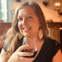 Lindsey Babuder 🐊📚 (@lbabuder) 's Twitter Profile Photo