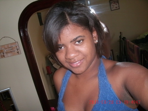 Imma real cool girl. True Child of God. went to OGHS. SENIOR '12, N lovin life. Wanna kno more hmu