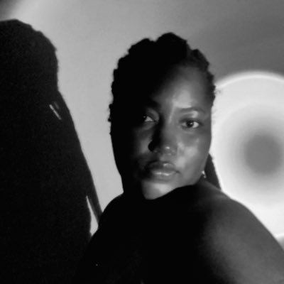 itsleevee's profile picture. Artist, healing arts #intuitive