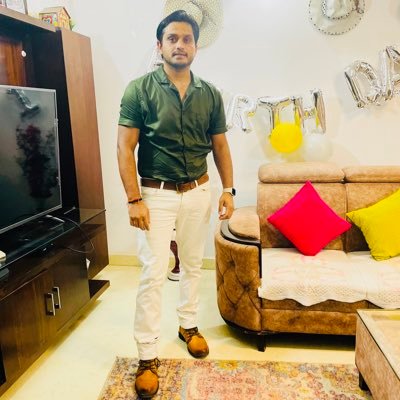 hiteshg105's profile picture. 