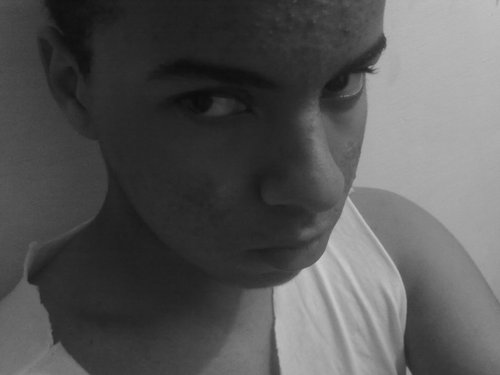 Gabriel_andgaga's profile picture. Amar é estar em perigo sempre. O amor faz você se arriscar, ser irracional. Mantém você vivo e também te destrói
TUMBLR:http://nasciparaserlittlemonster.tumblr