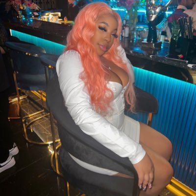 charmzxo's profile picture. don’t bother me :) @cbizpriv❤️‍🔥