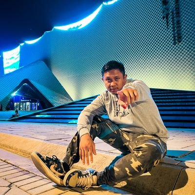 pejaloneleg's profile picture. Sy pon buat review moto, dr moto kapcai smpai moto besau,
Slalu aktif di tiktok
https://t.co/hw1TozCp5k
https://t.co/HKQFa4d1ge