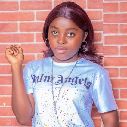 Dieu est bon
100% congolaise 🇨🇩
It is miss nivakine 🥰
Nivakine