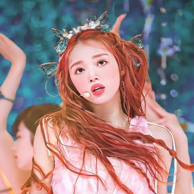 어쩌다 사랑했는데 내 전부가 됐어. 내 사랑이 별같은 너희에게 닿았으면 좋겠어.
