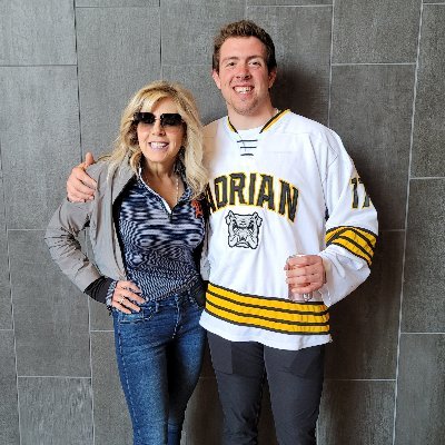 Loving Life in a Suburb of Detroit. Principal Broker/Team Leader:KW Professionals. Into veggies, hockey, muscle-body + cars, fasting, marathons, performance.
