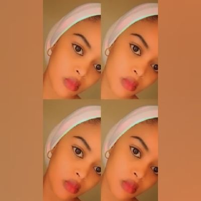 Allah first✨🌹
followed by family🌹
Student 🥂
kind nd easy going✨🎊
Watching movie is my hobby 🌹
based in bauchi✨🥂
proudly muslimah✨🥂