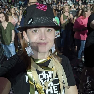 I'm a wife, music teacher, foster mom, & Blockhead! #LiveItUp #DannyGirl
