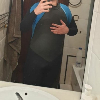 Wetsuits love