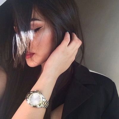 مابين وجع الكلمات ، وأنين الأنتظار ،
شواطئ تغني للحزن وقلوب أهلكها الحنين