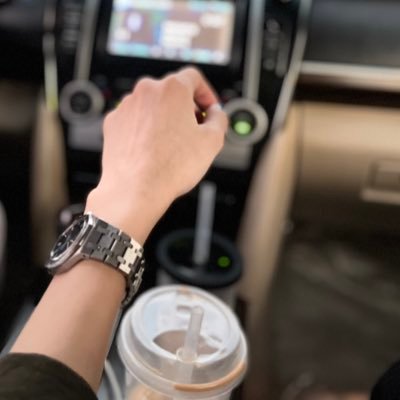 handmodel20's profile picture. هاند مودل الرياض | Hand modle لعرض منتجاتكم (مطاعم - كافيهات - مناكير - إكسسوارات - عطور - جلسات تصوير) للتواصل دايركت 📩