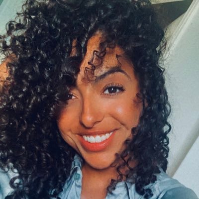 Laissez les bons temps rouler. 🎭 mixed breed. Who gonna stop me? 💅🏽