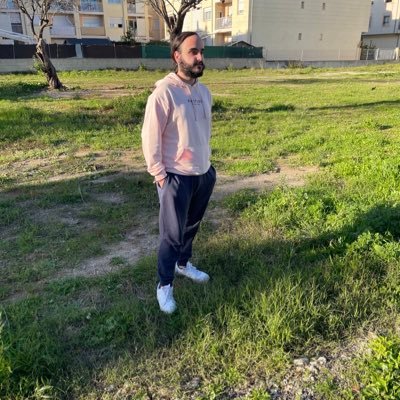 Hola soy nuevo…😂
~El refrigerador es un claro ejemplo de que lo importante es el interior~💣💸
Mallorca🏝☀️🍺