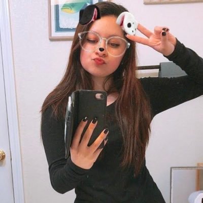 xLili_Camx's profile picture. “Not A Clown—Joker”