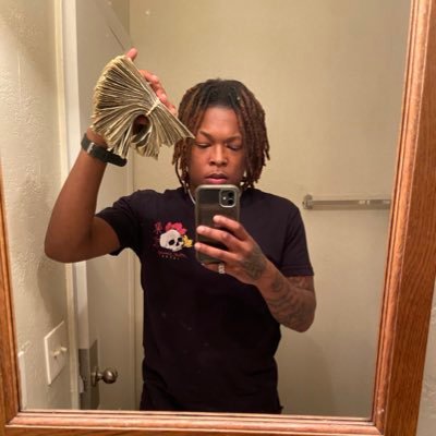 TekkaHound's profile picture. Artist 🌟