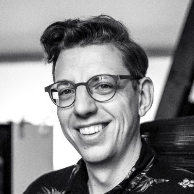 UX/UI Designer and Web Developer helping marketers and business owners design and build customer-centric digital products that fuel growth.