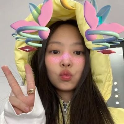 ashenailleee's profile picture. You ain't welcome.