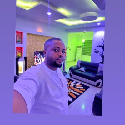 Holidaytalent's profile picture. I cheated on my fears, I broke up with my doubts & now I’m about to marry my dreams! 👍