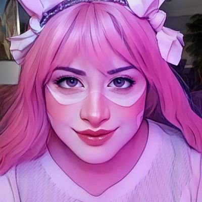 RenRoyale's profile picture. I'm an artist and small businessowner. I love making natural organic products and cool drawings ever so often.