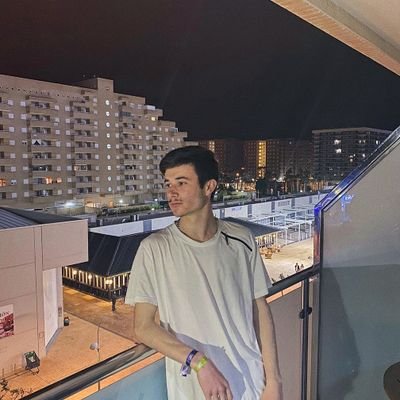 ig:@leoromagnolii