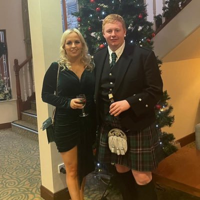 mpeat22's profile picture. Dundee united 🧡🖤 Manchester United ❤️🤍🖤