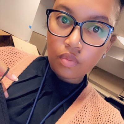 TheyLoveMe87's profile picture. 