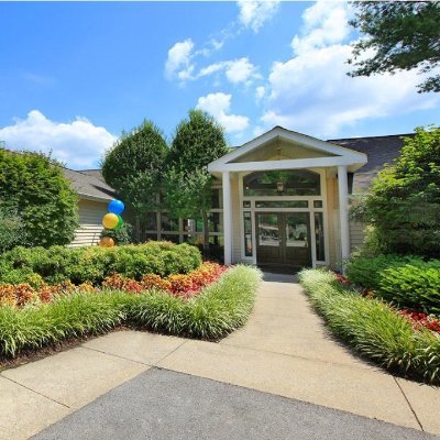 The_Crossings's profile picture. Nashville’s Hidden Gem!💎 We offer 1 & 2 bedroom apartment homes & townhomes in the heart of Bellevue.