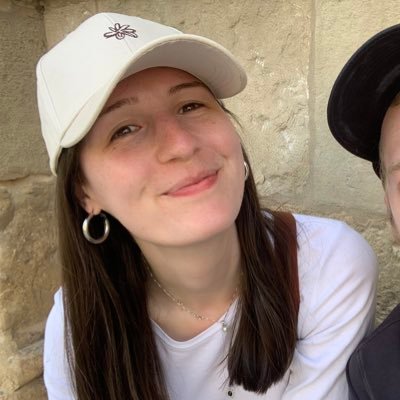 Hannah__Charles's profile picture. Nottingham | 🌼✌🏼 🌸 Instagram: Hannah__Charles