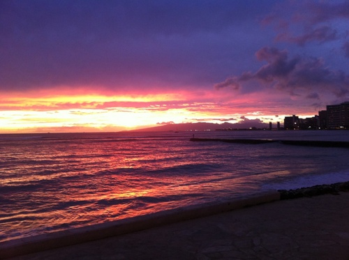 Cafe offers breakfast, lunch and dinner with a spectacular Ocean and Waikiki skyline view.