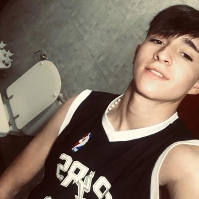 Facunditoo
ig: facunicolas15
