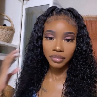 yourstruly_lash's profile picture. 