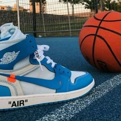 Brown53550293's profile picture. football is life🧬