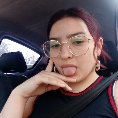 PauMonzon_'s profile picture. Soy los extremos de la vida