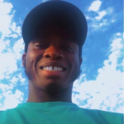 DavidPe19087401's profile picture. keep moving