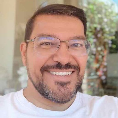 daniel_elizalde's profile picture. Here to make friends. DMs open