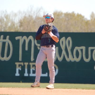 Southside High School || Class of 2024 || C/MIF || 5’8 165 || 3.8 GPA || Uncommitted ||
