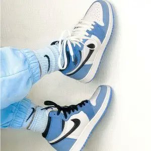 ThatMooshromGuy's profile picture. GIMME A PAIR OF UNI'S