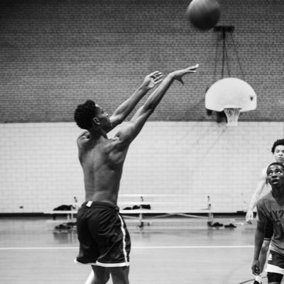 Artese Stapleton 6’2 PG #IBEENDAT 🥷🏾 #LLTK🤴🏾 Instagram : __artese