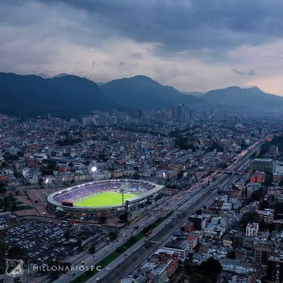 Hincha de Millonarios FC desde 1979 y Manchester United desde 1996 los mejores del mundo!!!