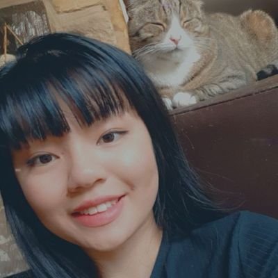 _Lucyyyyyyyy_'s profile picture. 24. EIC of @underbellypress 🖤