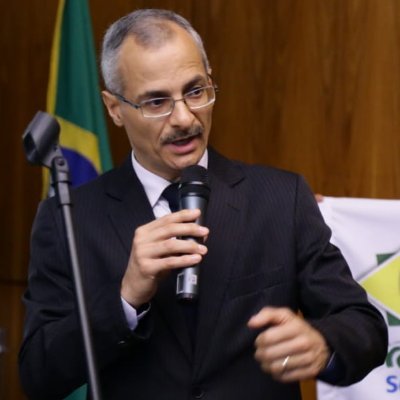 Especialista em Bioética e Coordenador Nacional do Movimento Legislação e Vida.