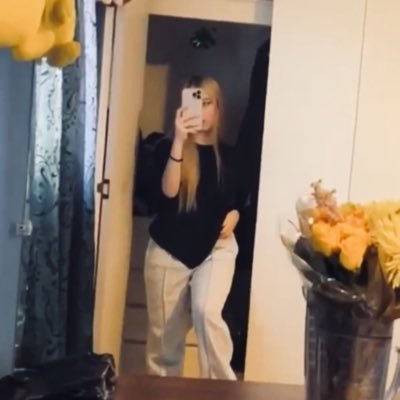 anyibrunet's profile picture. ☀️🌊❤️